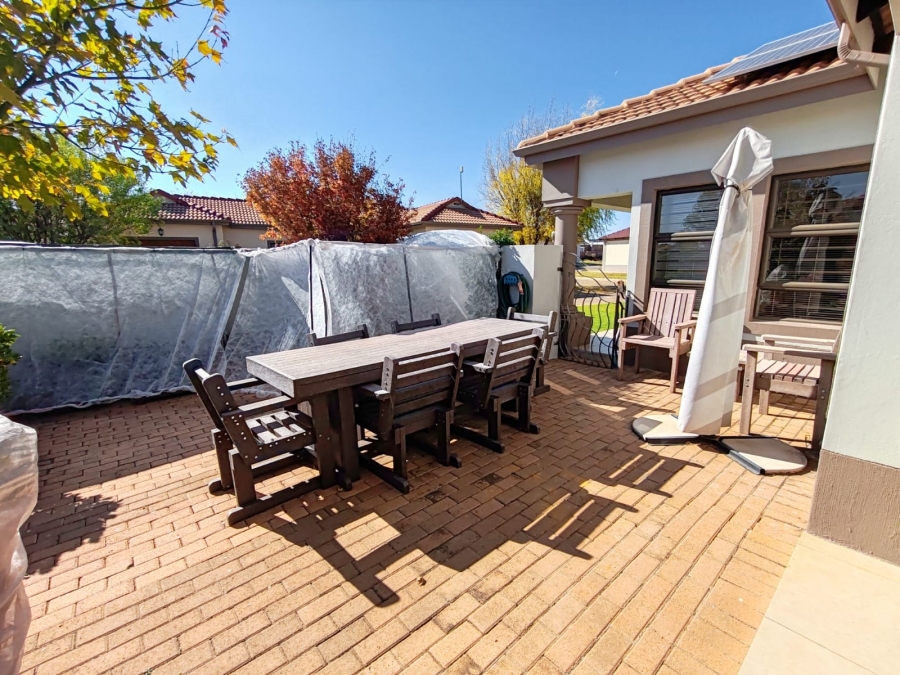 2 Bedroom Property for Sale in Waterberry Estate North West